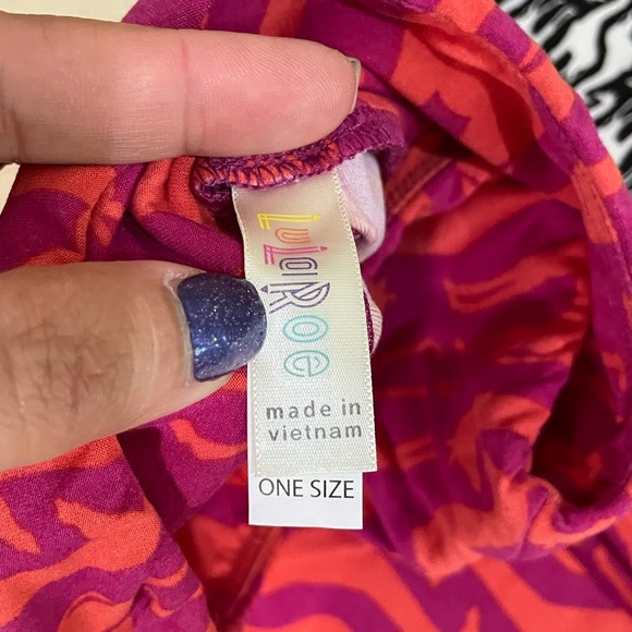 Lularoe/ Giraffe 🦒 leggings 2 pack! - Picture 3 of 6